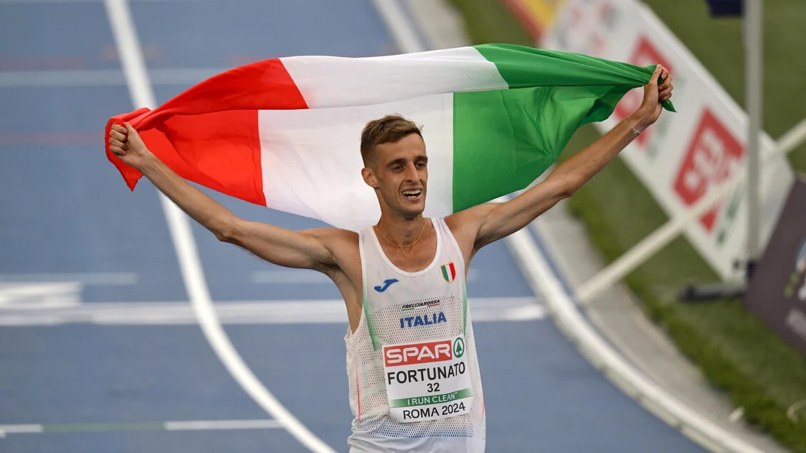 Fortunato estabelece recorde mundial nos 5.000 m da marcha nos Absoluti Indoor