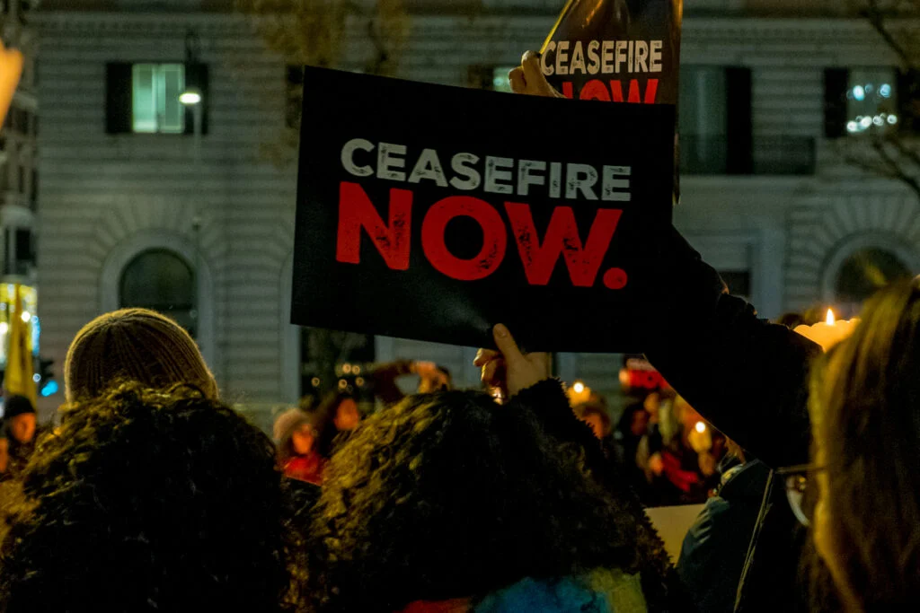 UE, direito internacional e a lei do mais forte: Venezuela e Irã expõem dupla moral europeia