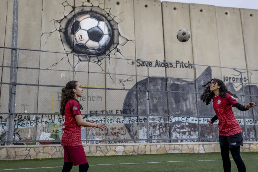 Cisjordânia: Israel ordena demolição do campo esportivo de Aida; UE afirma que está monitorando