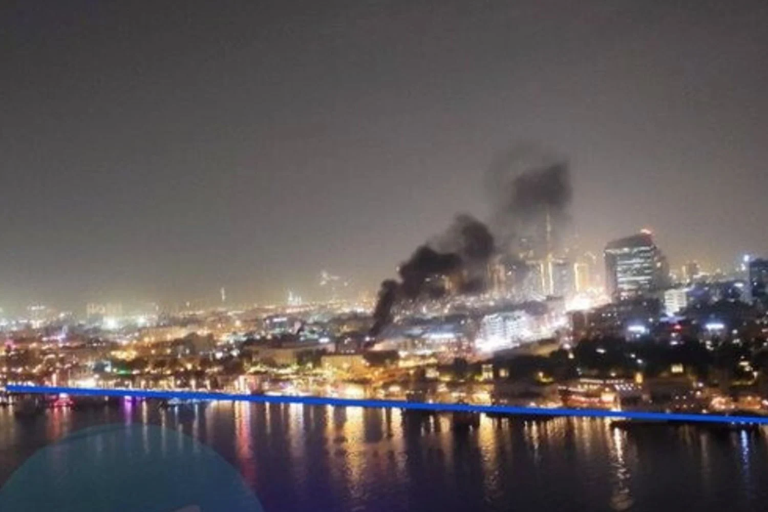 Consulado dos EUA em Dubai atingido por presunto drone iraniano; incêndio controlado