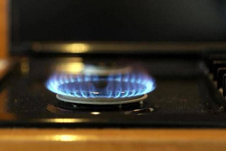 Ataque ao Irã e o impacto nas contas de gás italianas: como se proteger agora