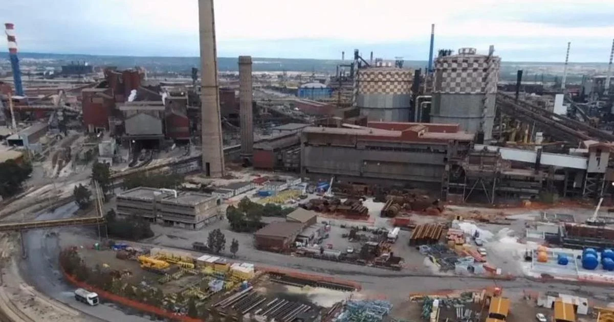 Ex Ilva: comissários anunciarão recurso contra suspensão da atividade a quente em Taranto