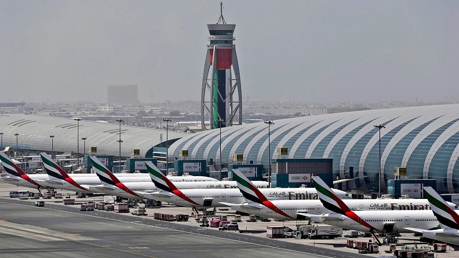 Emirates prevê retorno total aos voos no Médio Oriente nos próximos dias