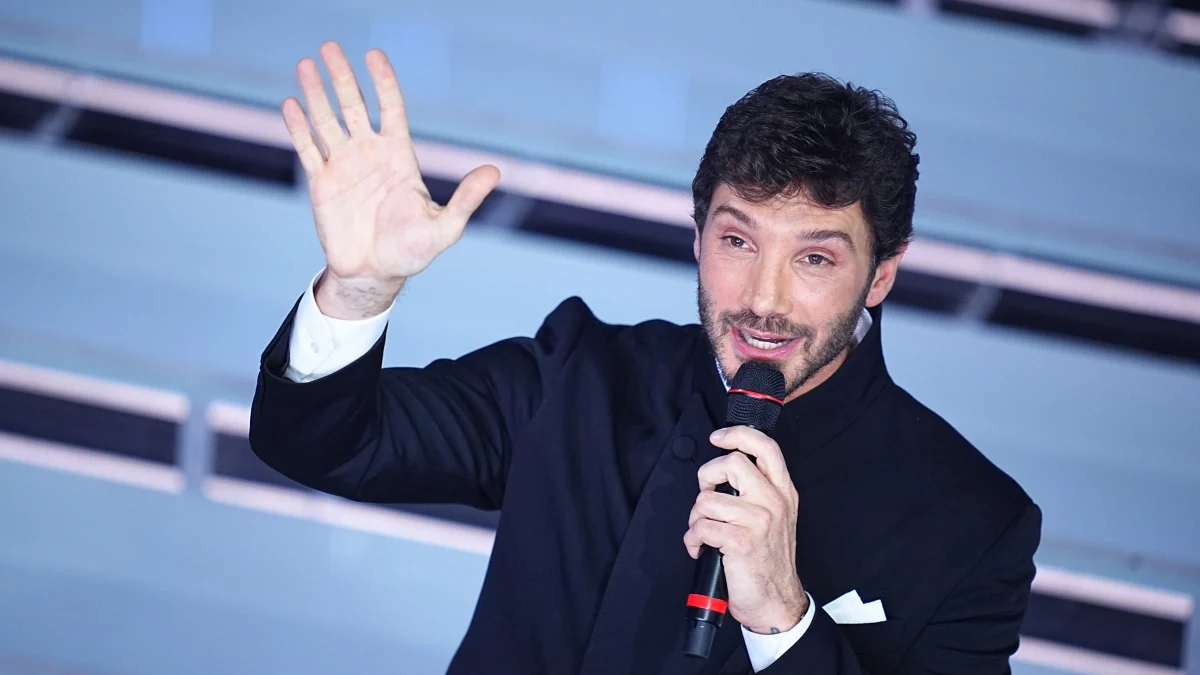 Stefano De Martino: A ascensão do bailarino que conquistou a Rai e foi anunciado para Sanremo 2027