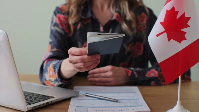 Viajando ao Canadá com Passaporte Italiano: Como Funciona o eTA