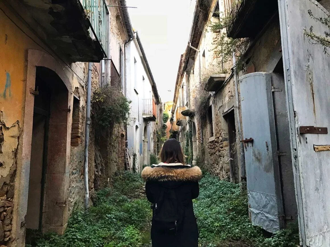 Halloween em Cidades Fantasmas: Destinos Assustadores na Itália