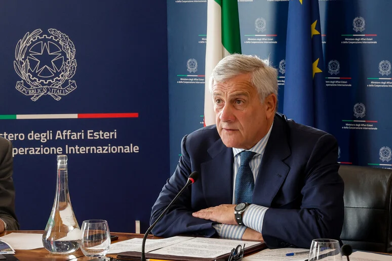 Conflito Interno no Governo Italiano: O Choque Entre Antonio Tajani e a Liga
