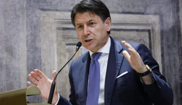 Entre Críticas e Defesas: Conte e Gasparri em Debate sobre a Economia Italiana