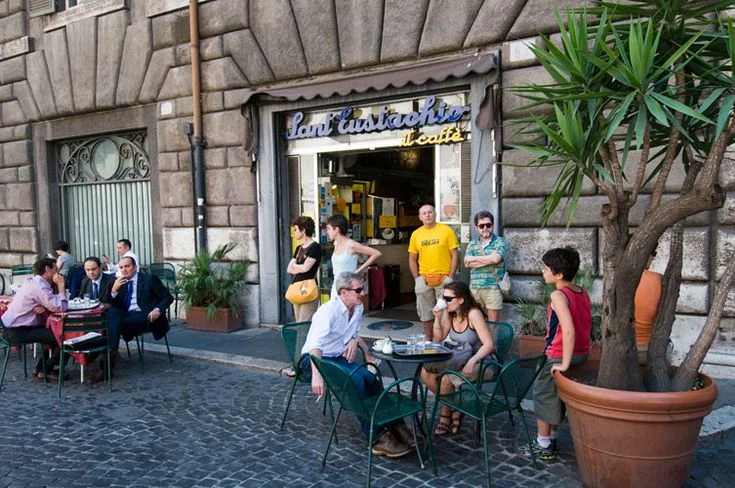 Como Sobreviver Socialmente na Itália e Criar Amizades