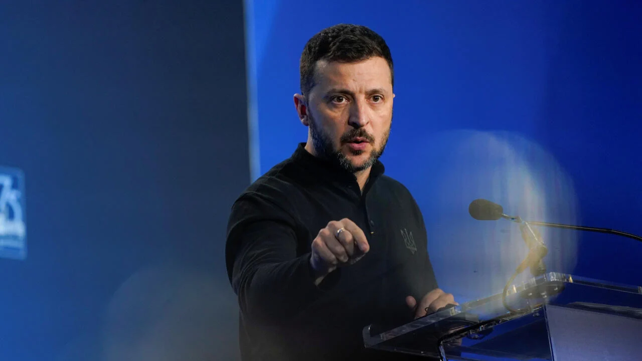 Guerra Ucrânia-Rússia: Zelensky pede apoio europeu por mais 2 a 3 anos de combates