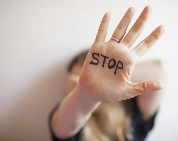 Morte de Jovem Empresária Reabre Debate sobre Violência contra Mulheres na Itália