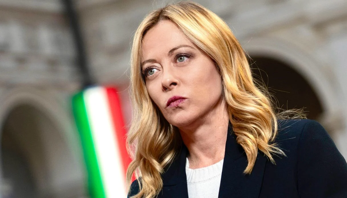 Europa sob pressão: Meloni pede independência militar e política