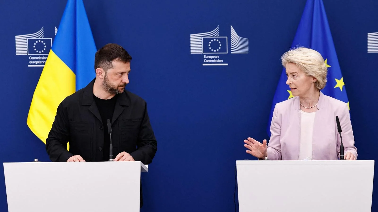 Zelensky vai a Bruxelas para o Conselho Europeu; Putin adverte: negociar ou avançaremos por força