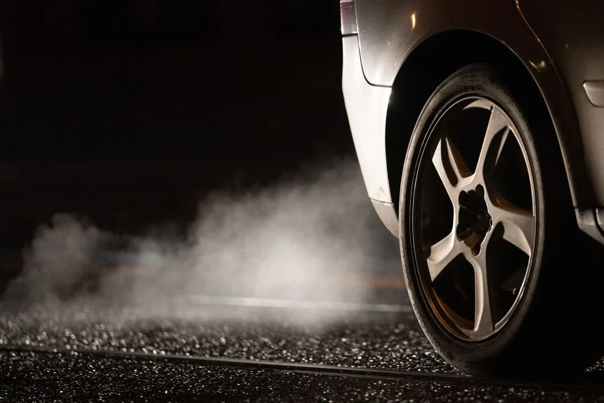 UE recua: proibição total de carros a combustão em 2035 é reduzida para 90%, diz Comissão Europeia