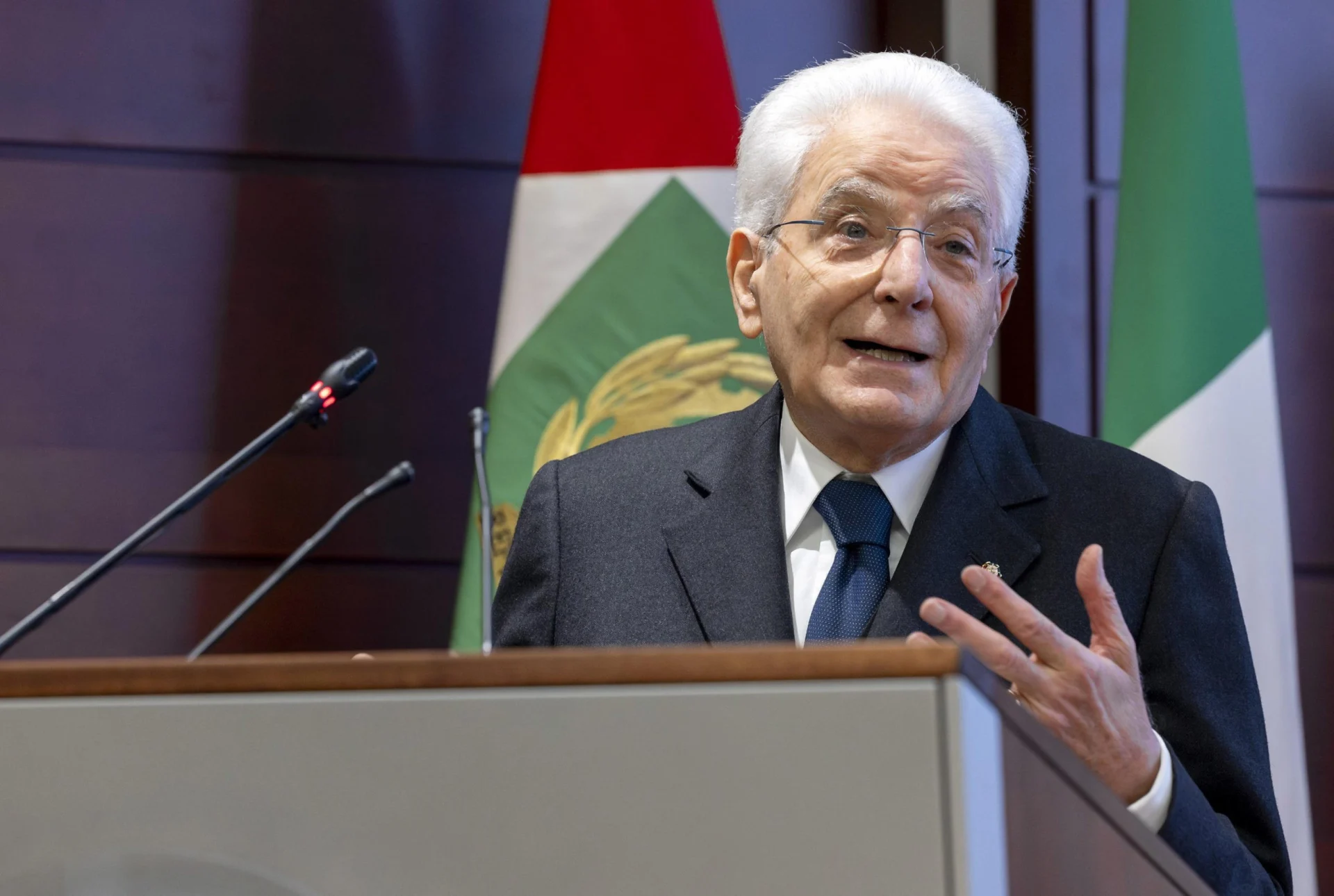Mattarella: “Não há alternativa à Europa” e alerta para pobreza, salários baixos e necessidade de defesa europeia