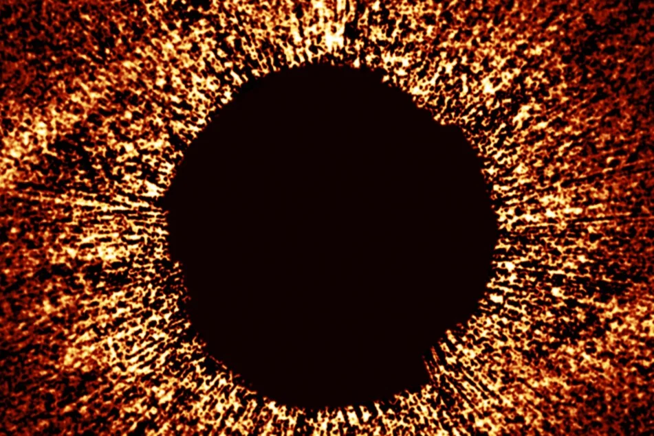 Hubble flagra 'incidente cósmico' em Fomalhaut: colisão de planetesimais vista em tempo real