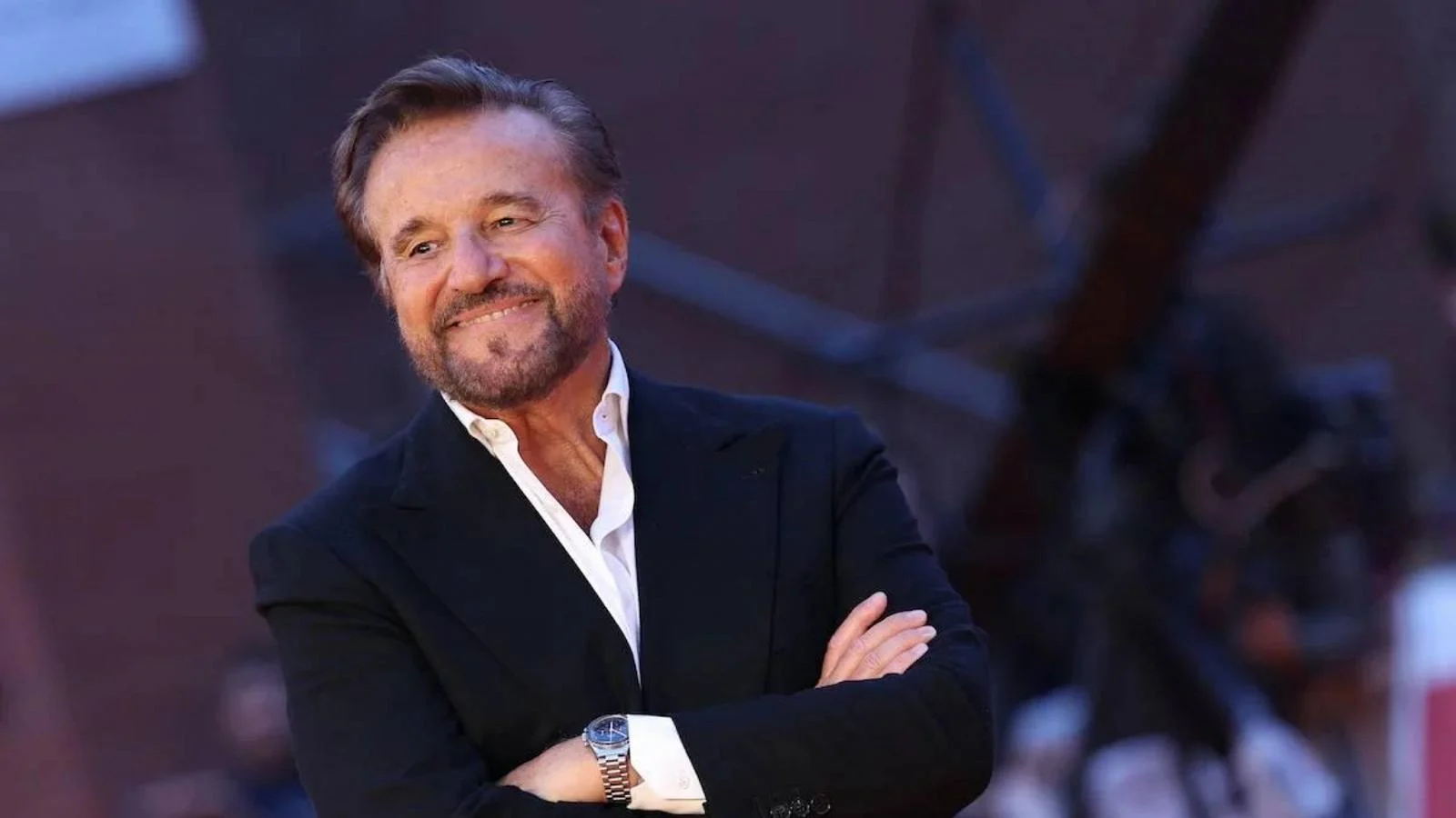 Christian De Sica completa 75 anos: o rosto (e a máscara) da comédia natalina italiana