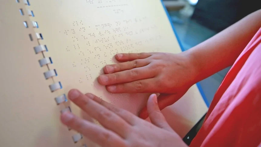 Como o sistema musical de Louis Braille permanece relevante 200 anos depois