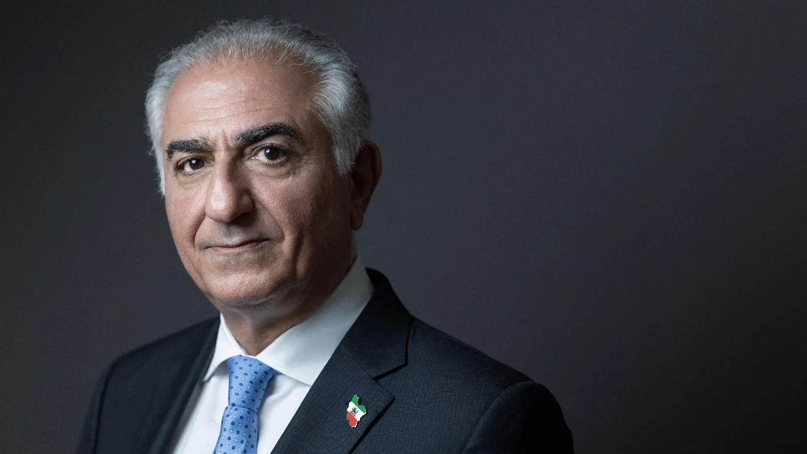 Quem é Reza Ciro Pahlavi, o herdeiro que se apresenta como pivô de uma transição democrática no Irã