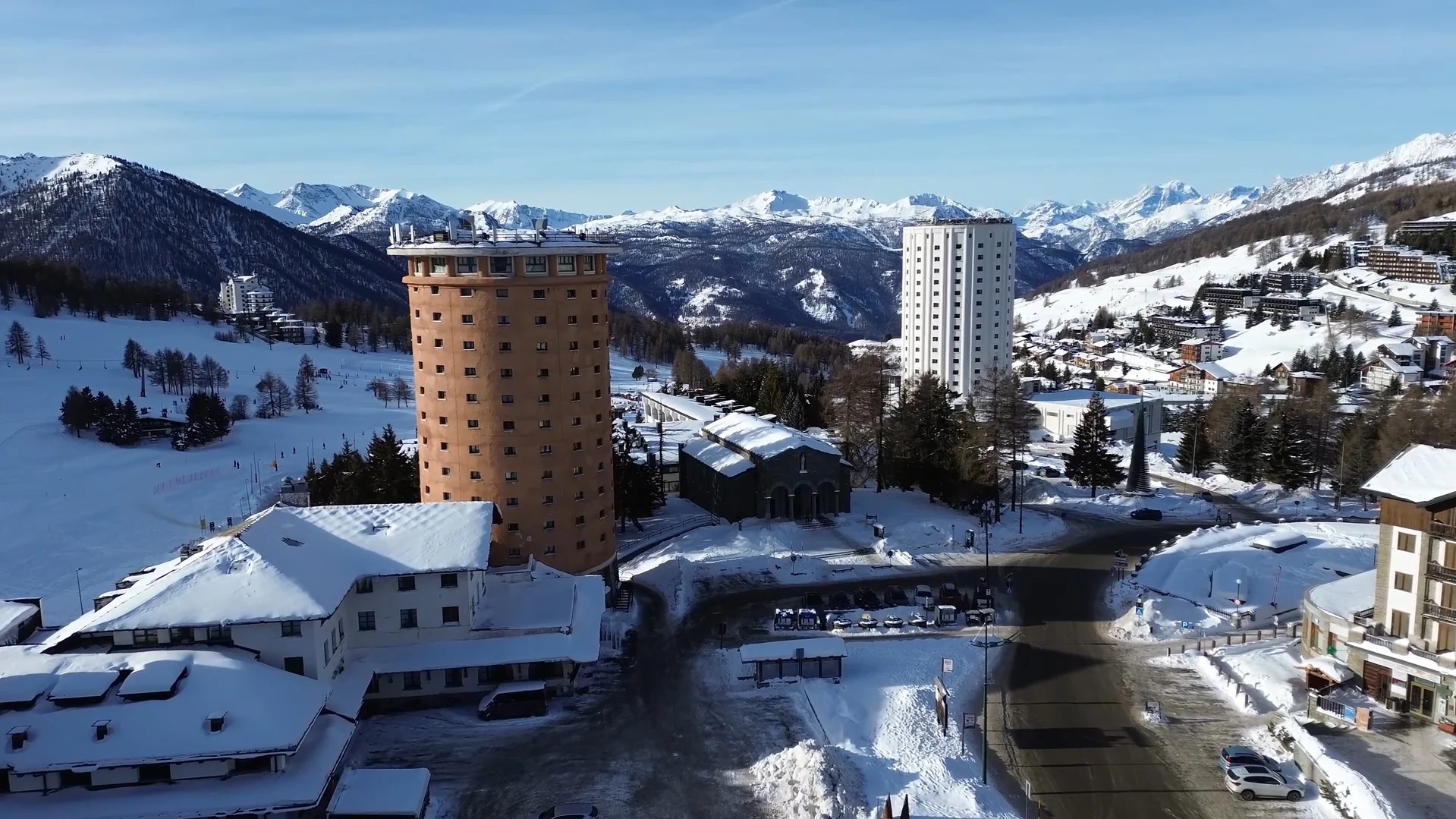 Sequestro da Torre Rossa em Sestriere: falhas no sistema antincêndio levam à interdição preventiva