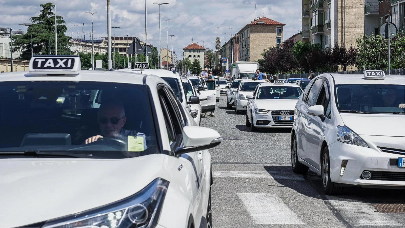 Greve nacional dos táxis em 13 de janeiro de 2026: protesto contra o governo e as plataformas digitais