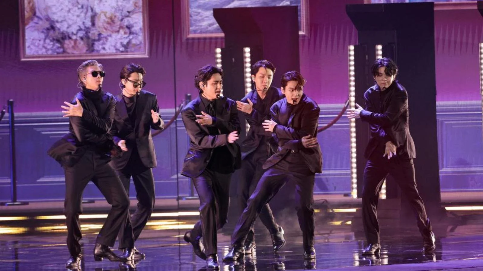 BTS anuncia megaturnê global: 79 shows, álbum novo e retorno que pode faturar mais de US$1 bilhão