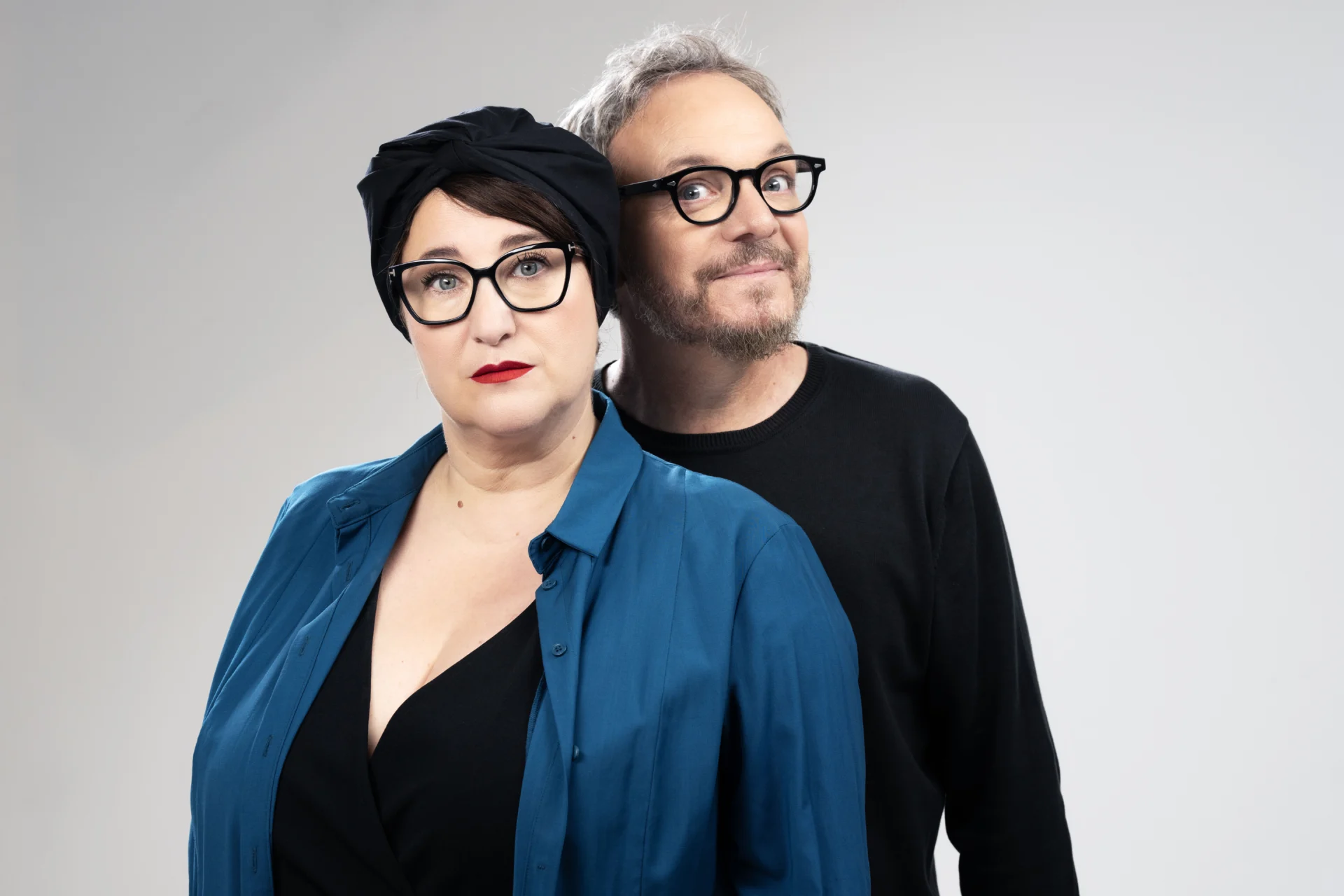 “Totalmente Incompatibili”: Nuzzo e Di Biase transformam a vida a dois em espetáculo entre ironia e reflexão