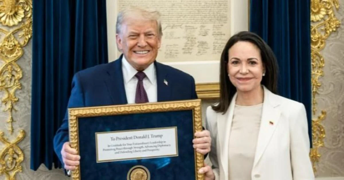 Machado entrega simbolicamente o Prêmio Nobel a Trump em Washington e intensifica busca por apoio dos EUA