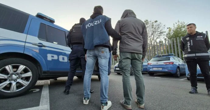 Preso em Torino homem de 49 anos por sequestro de jovem após briga em discoteca