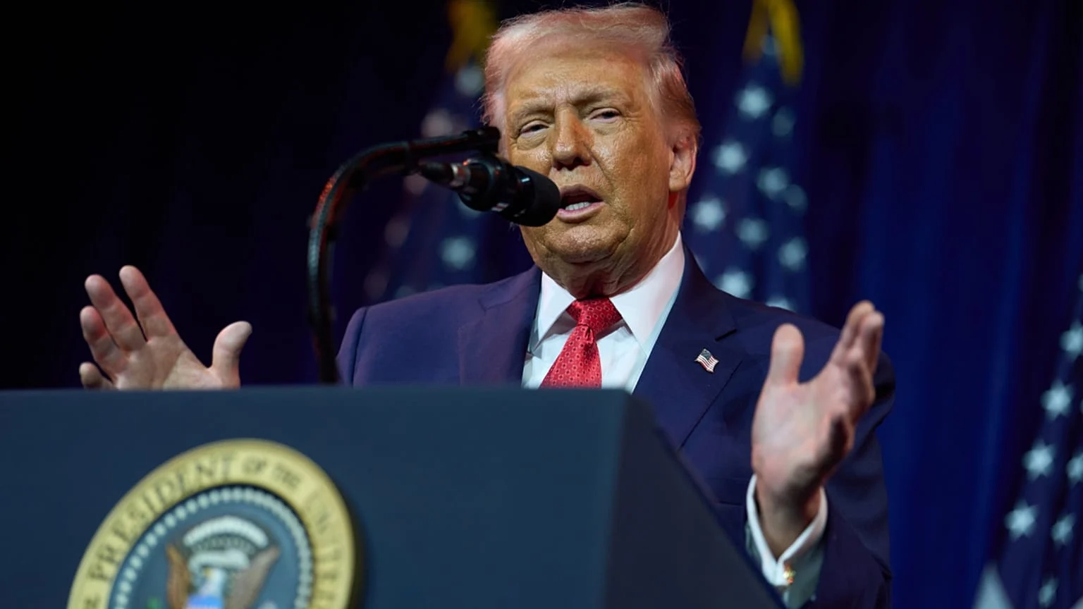 Trump e o 'assalto direto' ao clima: retrocessos e novos impulsos ao petróleo nos primeiros 10 dias de 2026