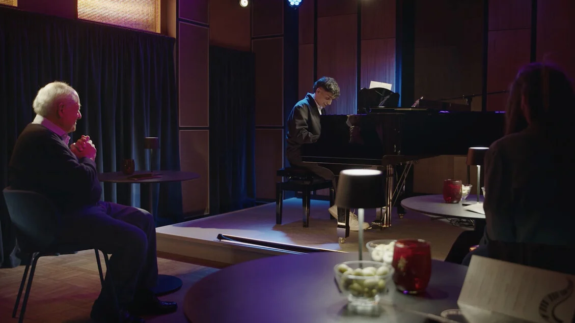 Crescem casos de perda auditiva: Amplifon lança 'The Special Test Rooms' para redescobrir o ouvir