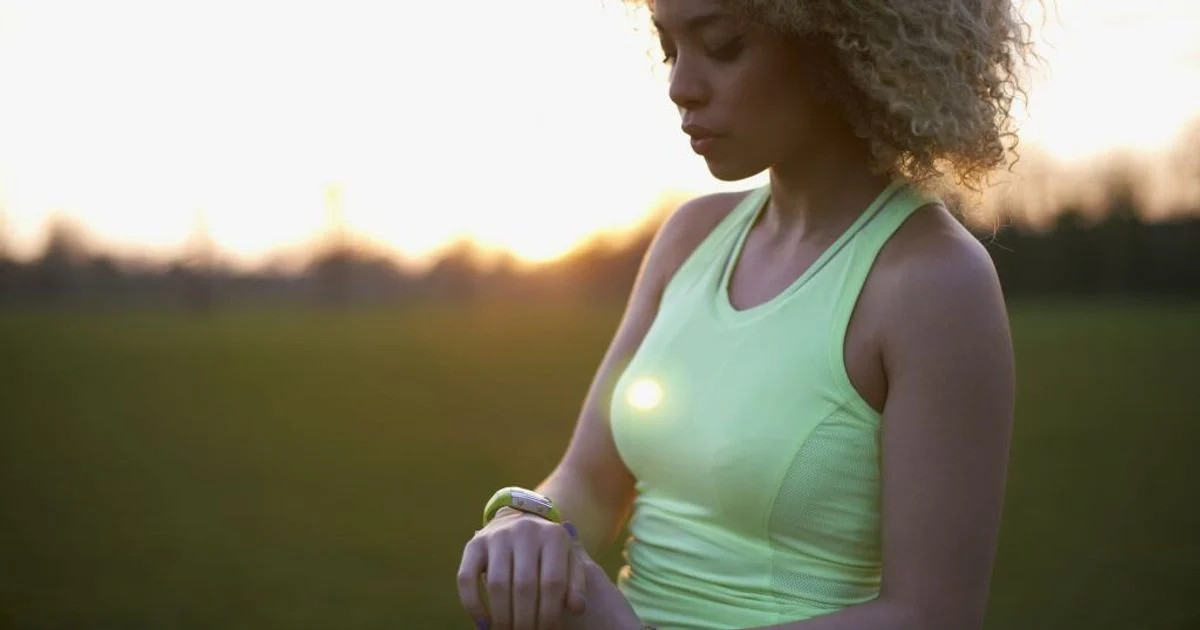 Cinco minutos que estendem a vida: como pequenos movimentos reduzem mortalidade em até 10%