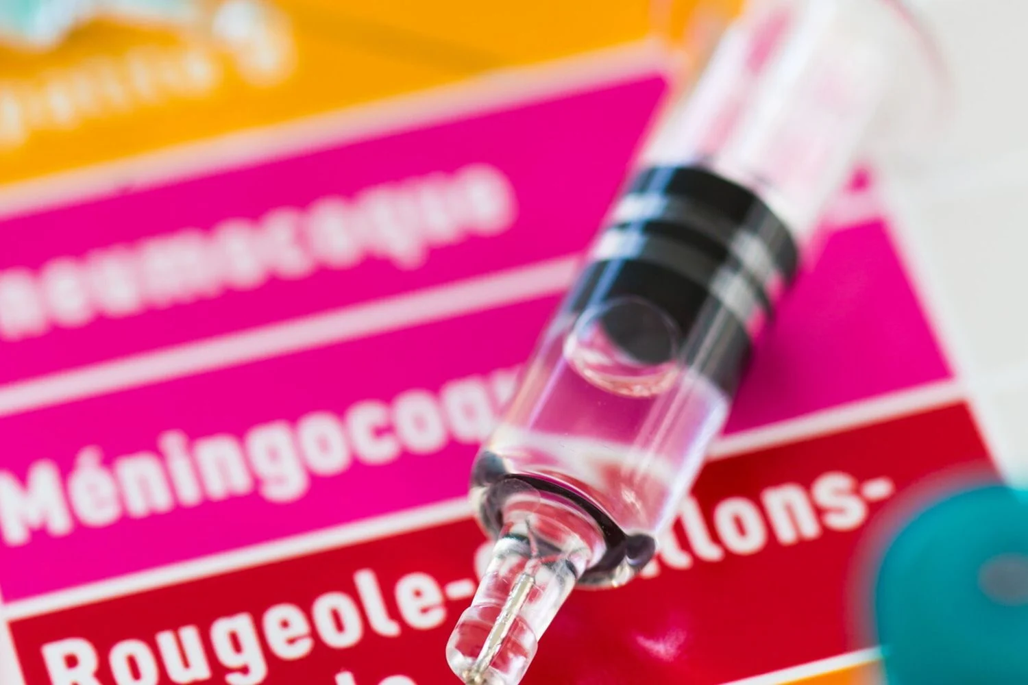 Vacina contra HPV pode evitar 3 mil mortes por ano na Itália, mas adesão segue baixa