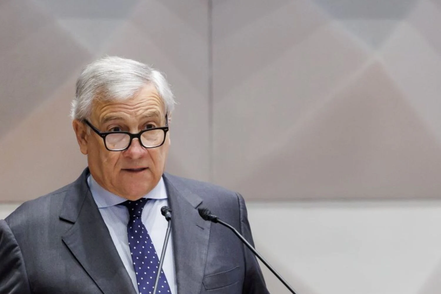 Tajani: Itália se oferece como mediadora na questão da Groenlândia, apostando no diálogo