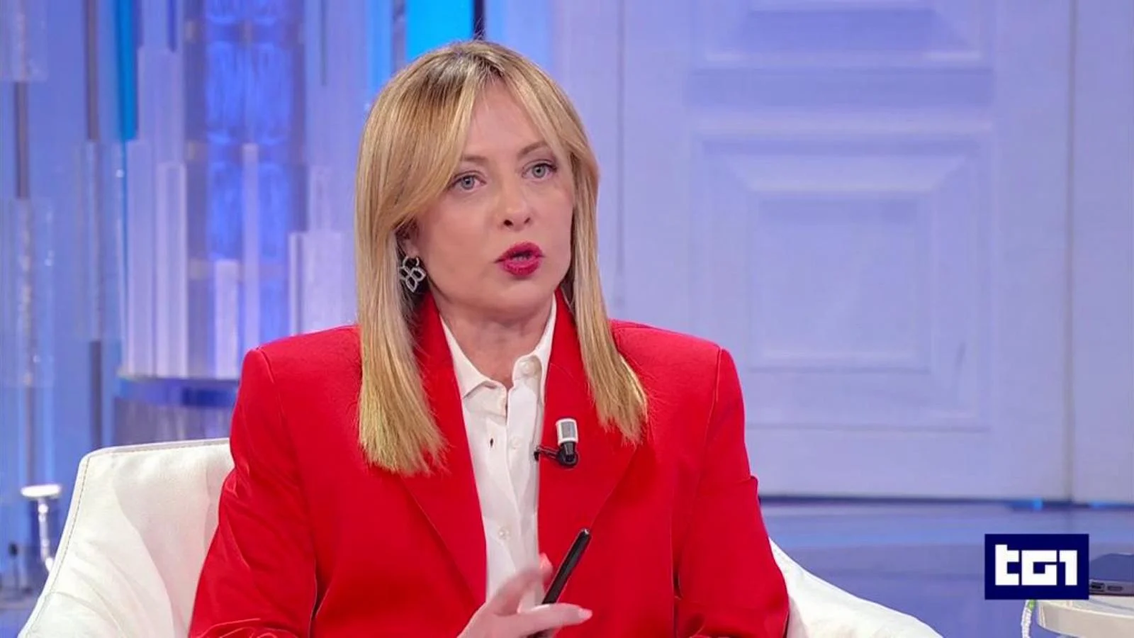 Itália adia ingresso no Board para Gaza: Meloni aponta incompatibilidade constitucional e tensões políticas