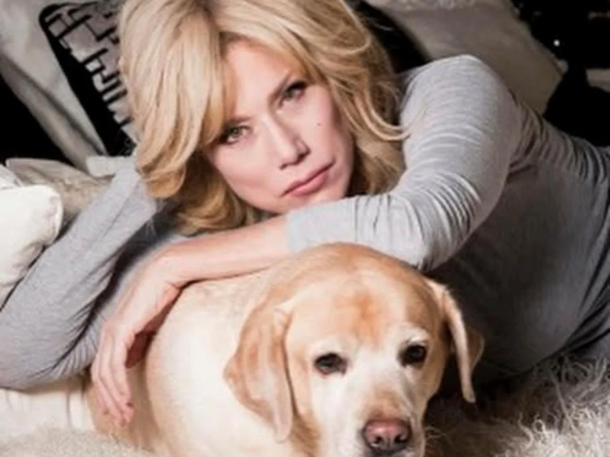 Nancy Brilli Chora a Perda da Cadela Margot; Selvaggia Lucarelli Reage com Dureza em 'Ballando con le Stelle'