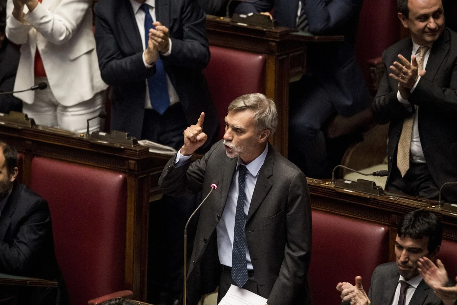 PD fecha fileiras sobre antisemitismo, mas tensão interna persiste em torno do texto Delrio