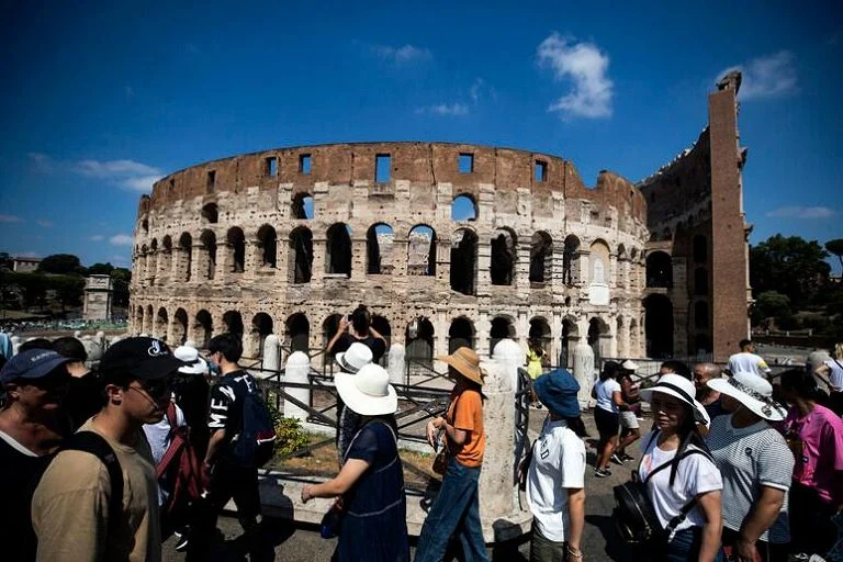 Quasi 30mila domande ma allo scritto passano in 230: il caso del concorso per guide turistiche — rainews.it