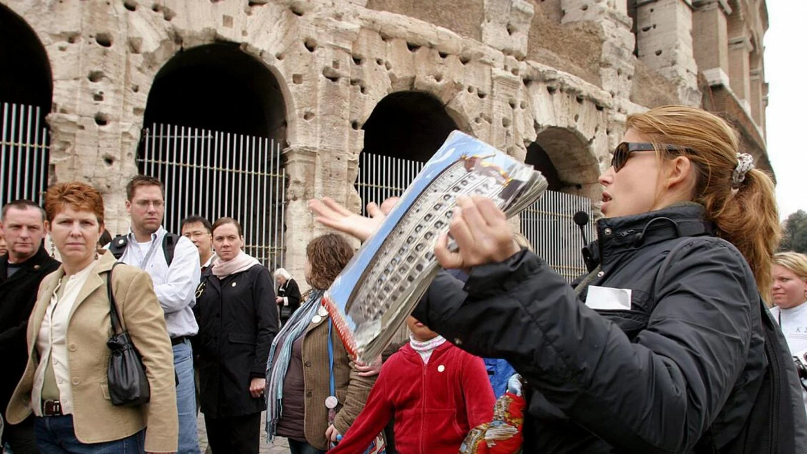 Concurso nacional para guias turísticas: só 230 aprovados na prova escrita entre 29.228 inscritos