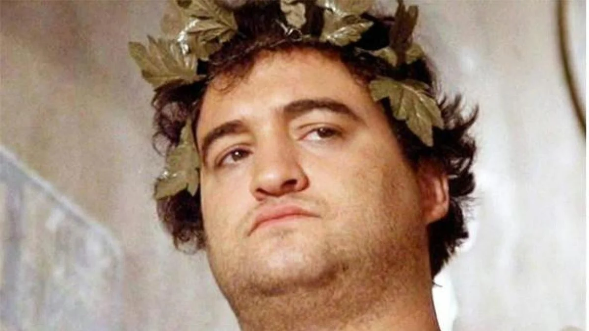 John Belushi: 77 anos — o legado do comediante que virou espelho cultural
