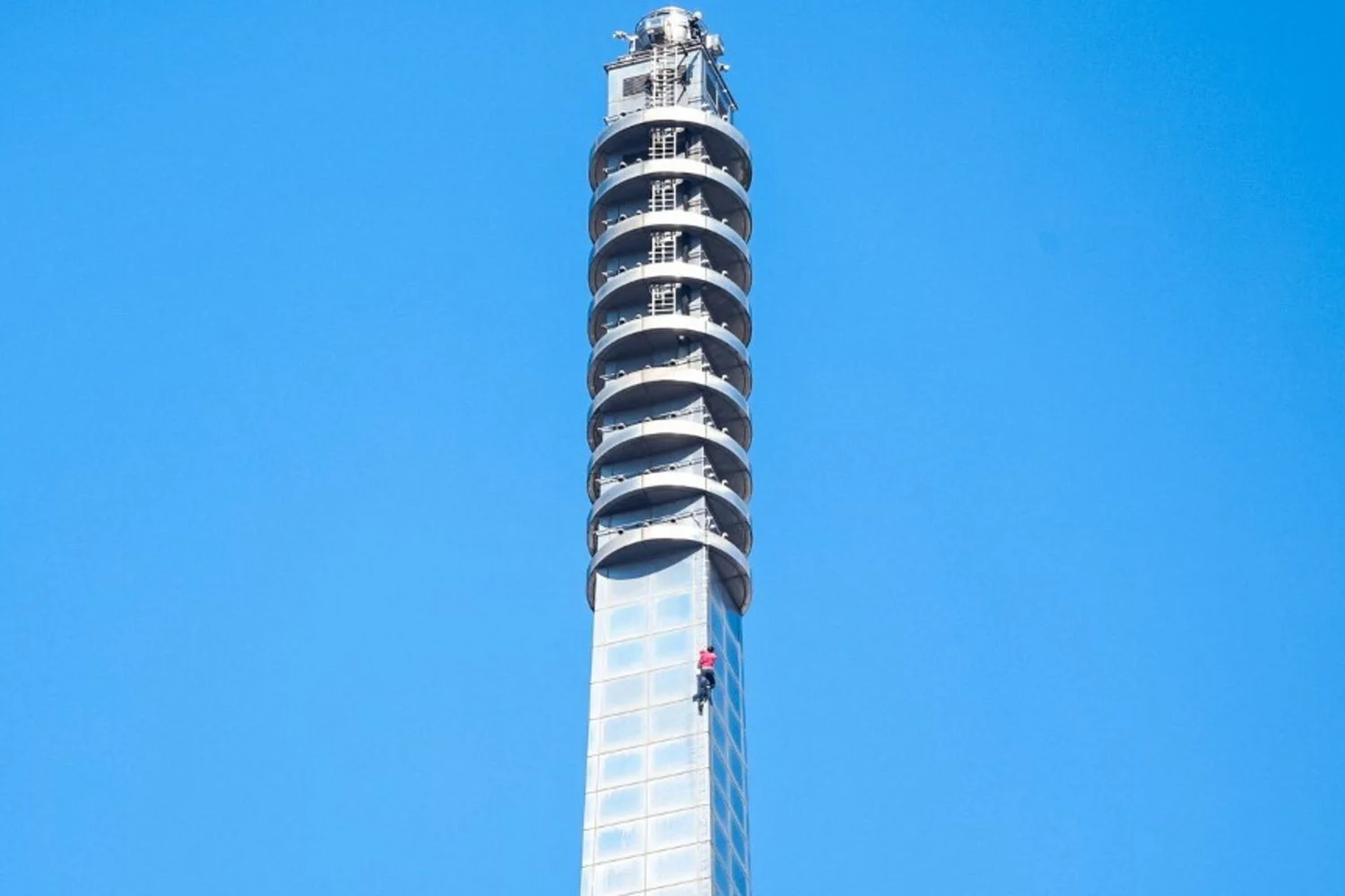 Alex Honnold realiza free solo no Taipei 101: ascensão histórica que redesenha o tabuleiro da coragem