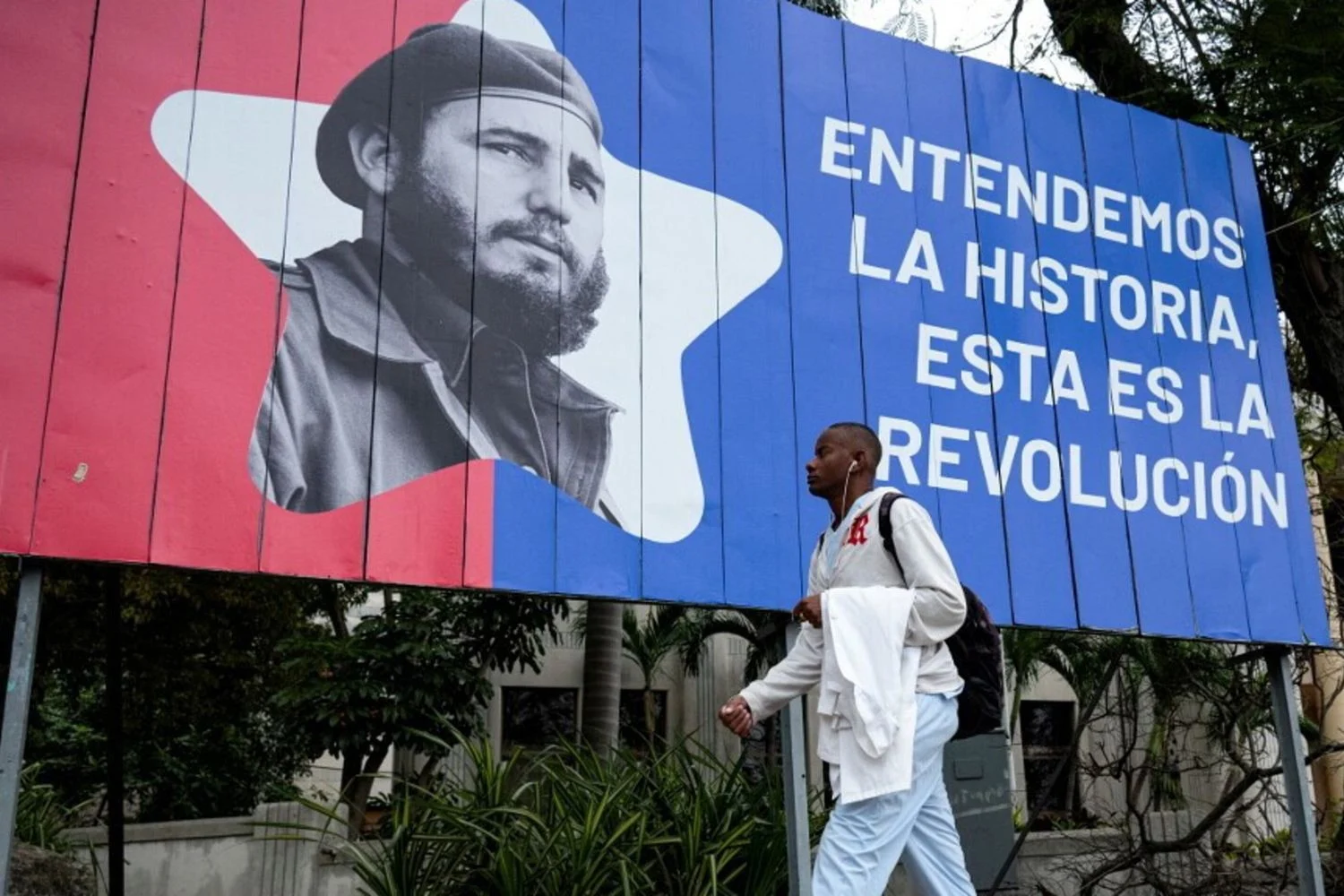 Kremlin vê como “alarmante” hipótese de embargo total dos EUA a Cuba