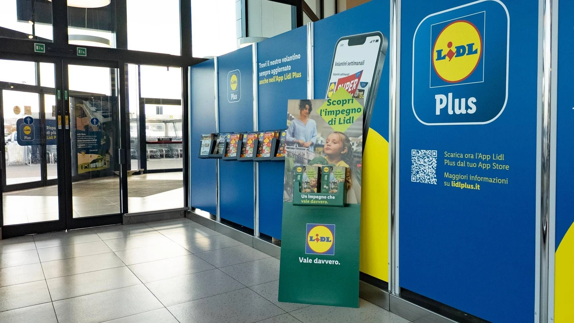 Lidl Itália lança folheto 'Un impegno che vale davvero' para levar a sustentabilidade às mãos do consumidor