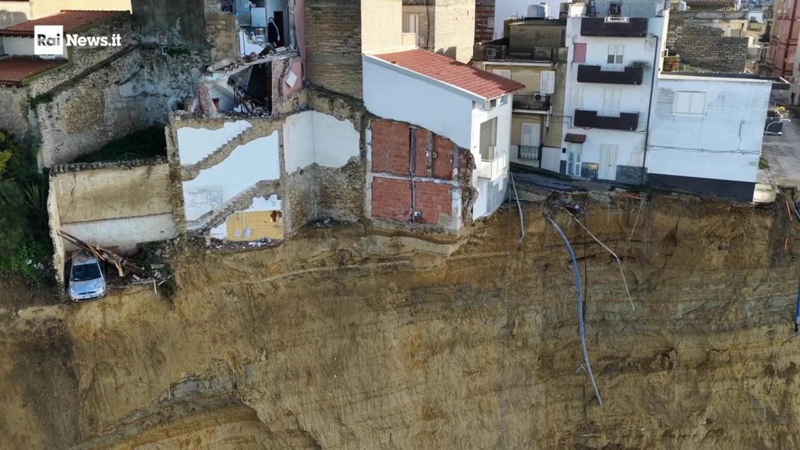 Fundo CAS libera até 900€ mensais para famílias desalojadas pela frana em Niscemi