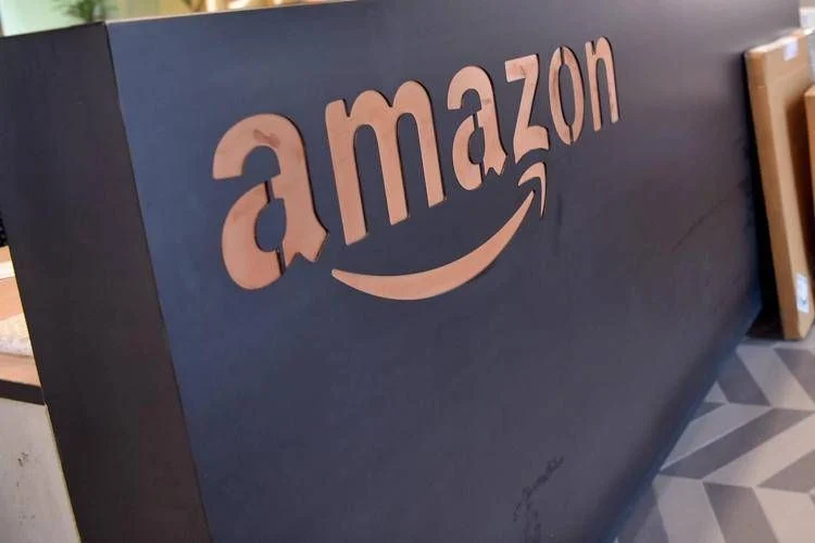 Amazon anuncia corte de 16.000 vagas globais em nova leva de reestruturação