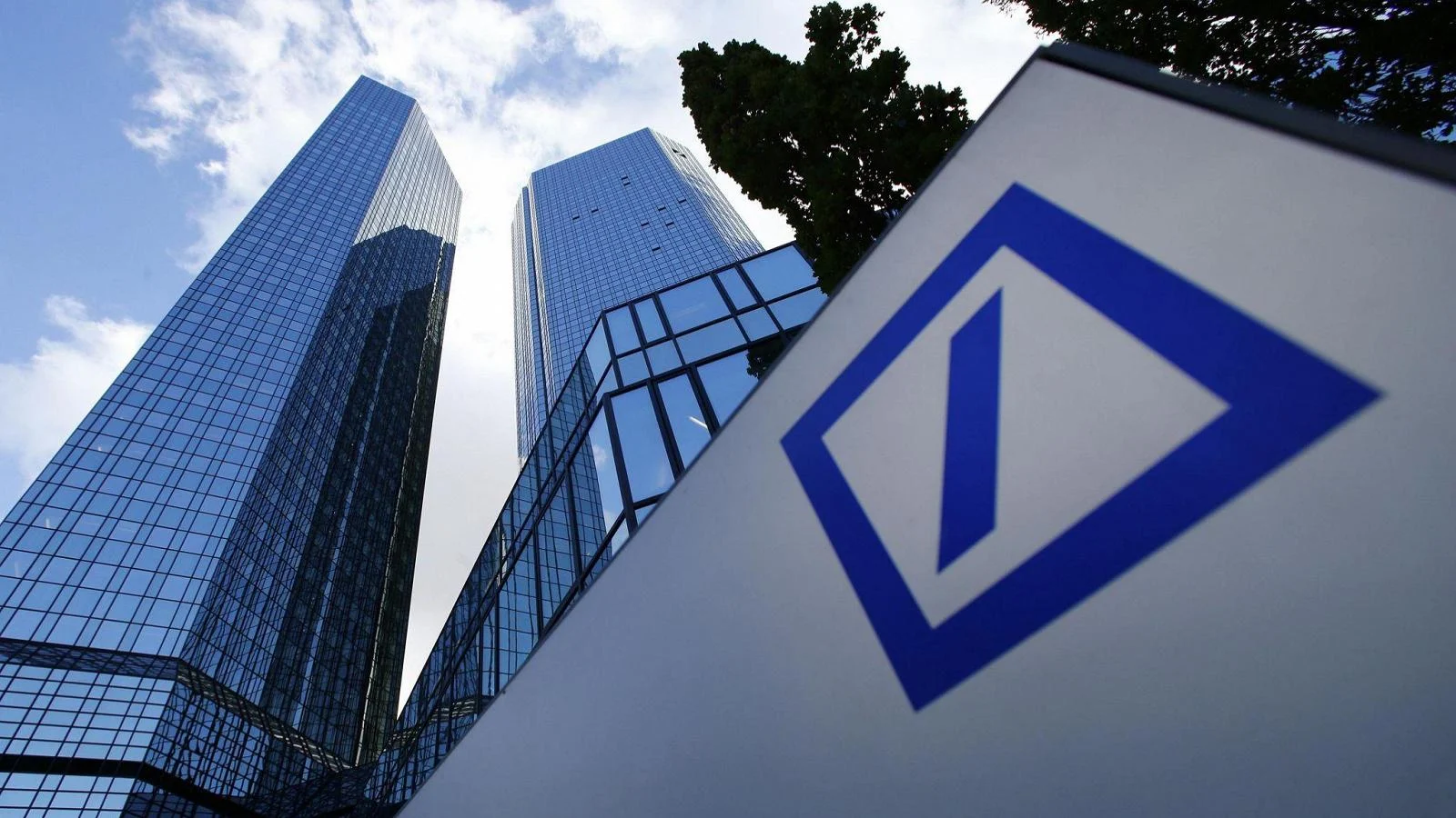 Perquisições em sedes do Deutsche Bank ligadas a Roman Abramovich elevam riscos reputacionais e regulatórios