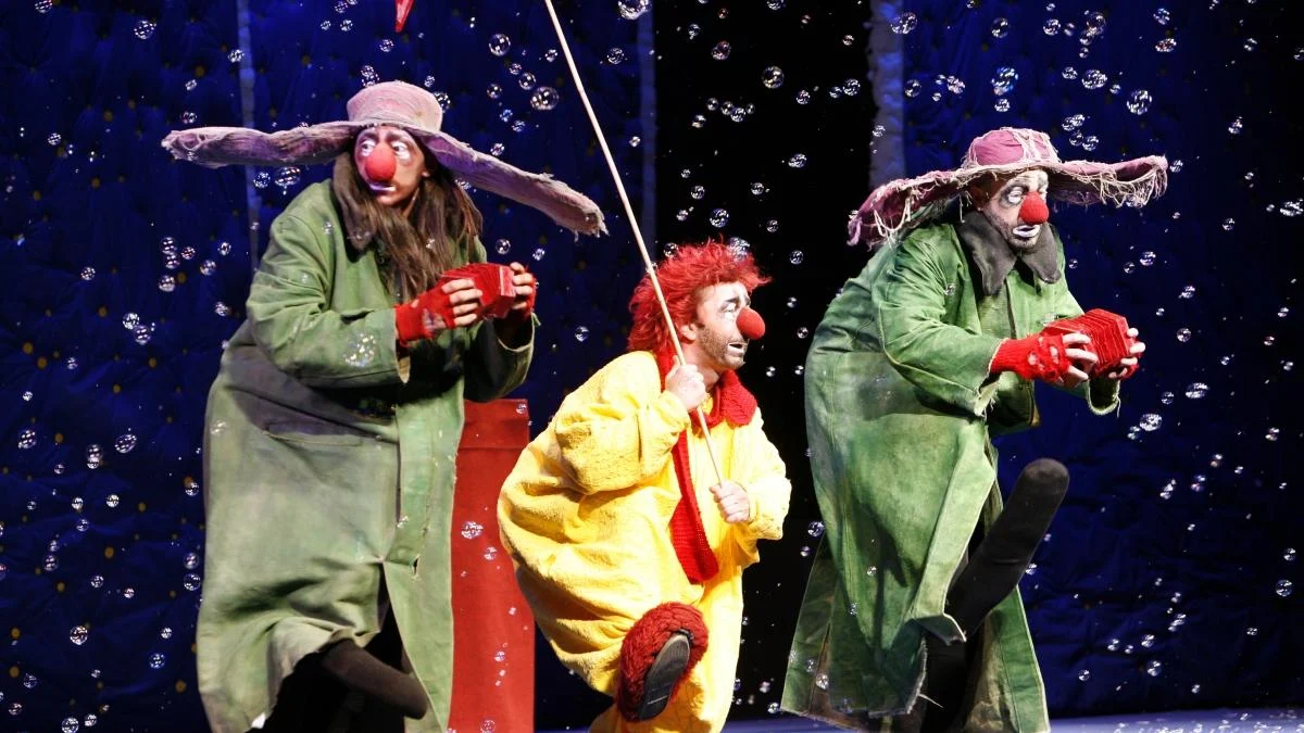 Slava leva seu Snowshow ao Piccolo Strehler em versão olímpica: um retorno aos nossos sonhos de infância