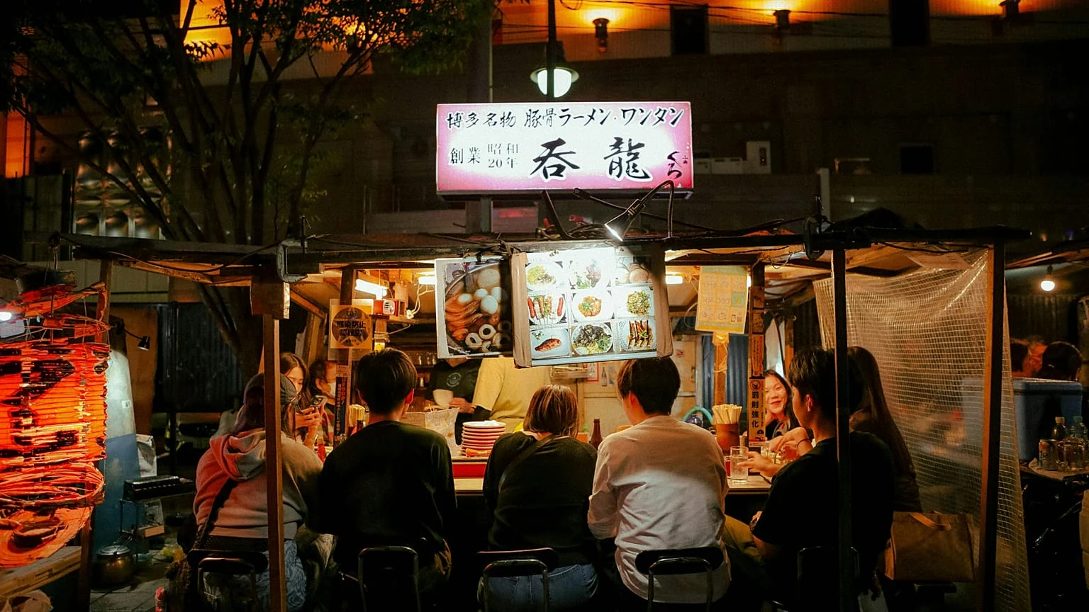 Japão adota limite máximo de idade em izakaya de Shibuya e provoca debate sobre vida noturna