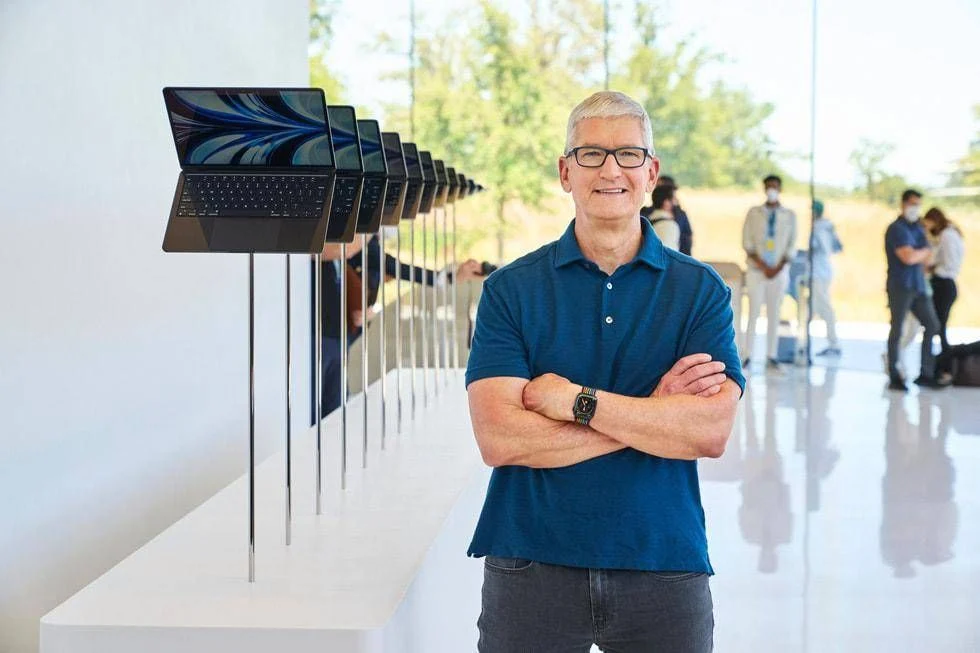 Tim Cook adota postura institucional após confrontos em Minneapolis e reforça pragmatismo da Apple