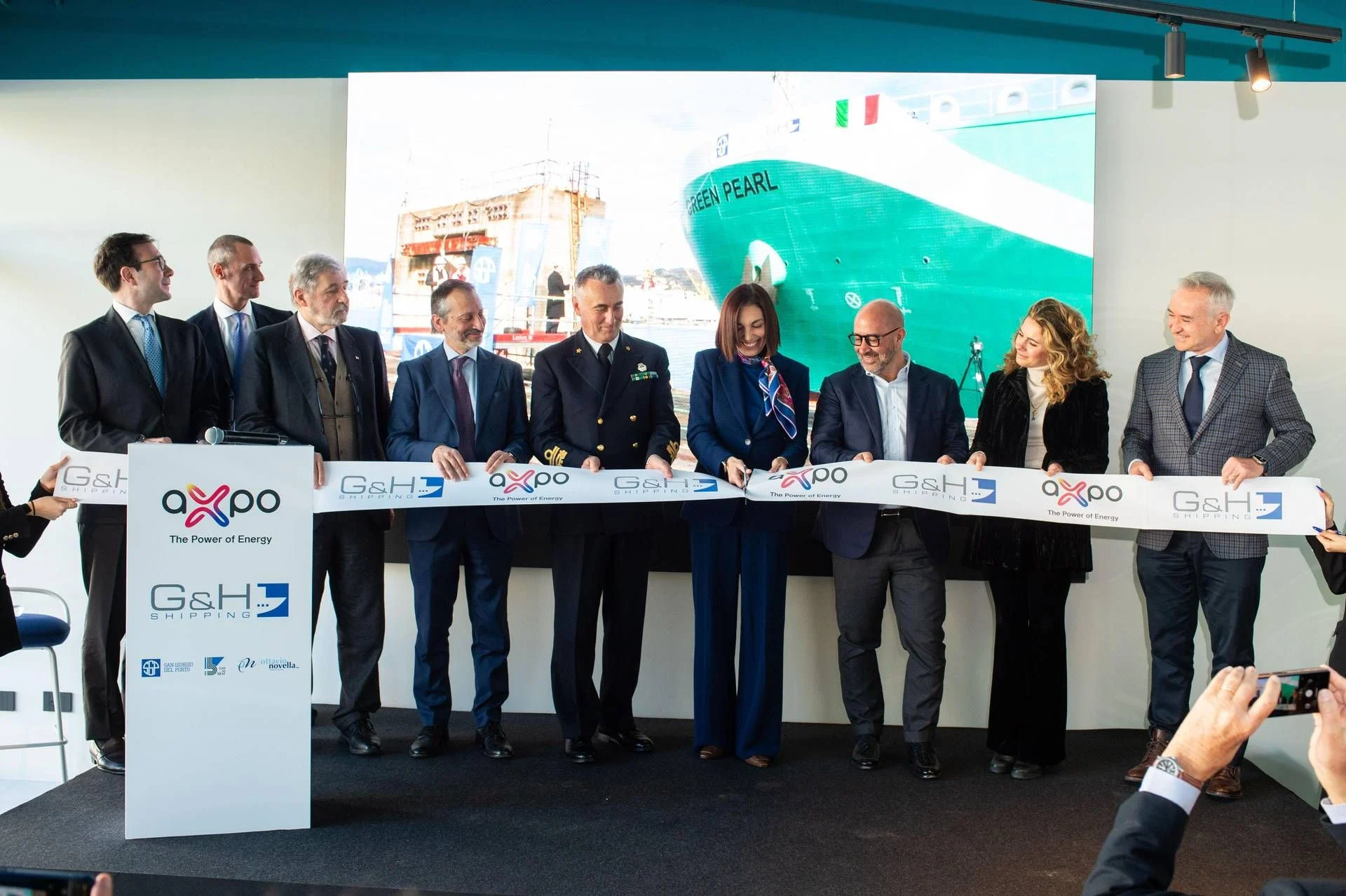 Green Pearl inicia operação em Gênova: nova nave de GNL e Bio-GNL da Axpo reforça logística small scale